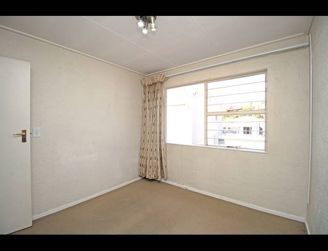 2 BEDROOM APARTMENT FOR SALE IN NORWOOD